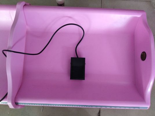 L'alimentation électrique 100-240V Balance numérique pour bébé pour une lecture précise du poids dans les hôpitaux