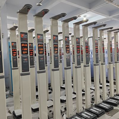 Échelle de pharmacie à fonctionnement à la pièce à ultrasons pour la mesure précise de la taille et du poids du corps