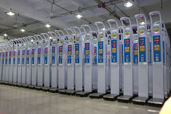 Display à LED Machine BMI à pièce avec transmission de données et support personnalisé