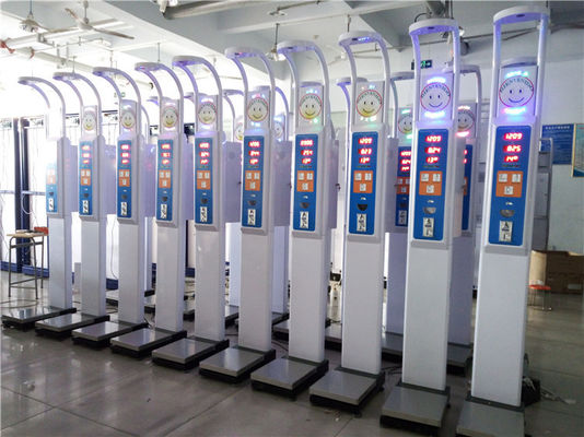 Mesure précise de l'indice de masse corporelle de l'homme Taille et poids Pesage des balances des distributeurs électroniques N.W. 38 kg